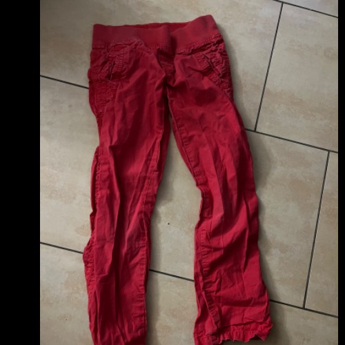 Benetton Pants red  Größe: 110, zu finden beim Stand 226 am Standort Flohkids Berlin Ost